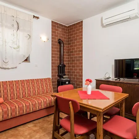Beautiful In With House Sea View Holiday home